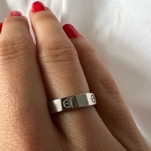Silver Cart💍ier inspired love ring size 5